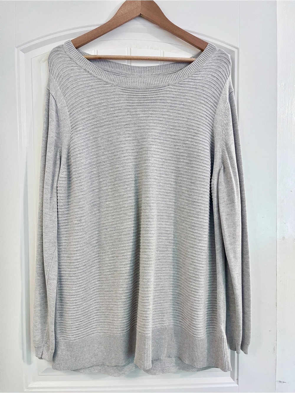 Women's Light Gray Ribbed Crewneck Sweater - Classic Everyday Layer